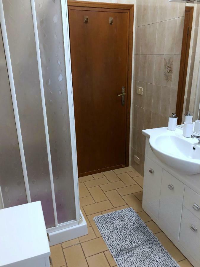 Casa Vacanza Ilia Пеша Экстерьер фото