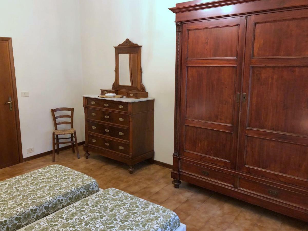 Casa Vacanza Ilia Пеша Экстерьер фото