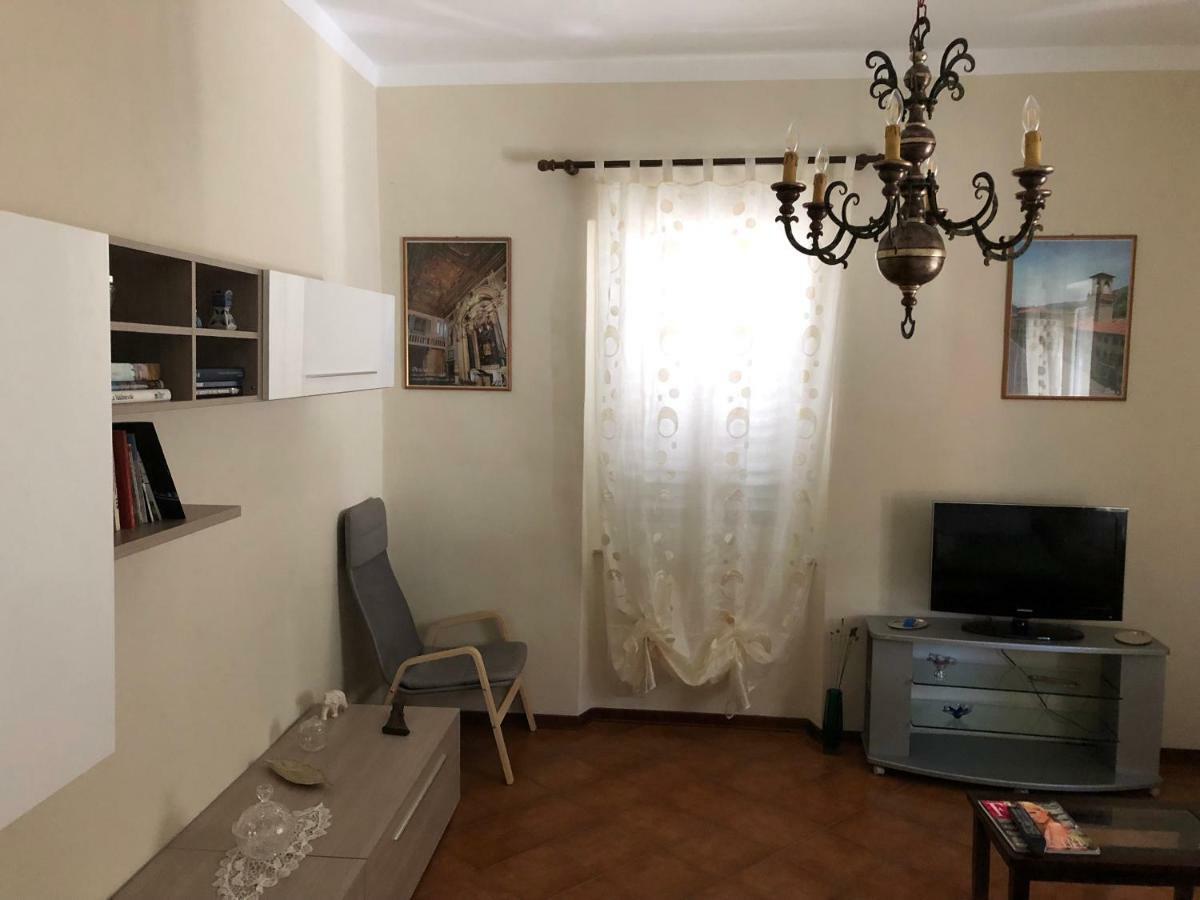 Casa Vacanza Ilia Пеша Экстерьер фото