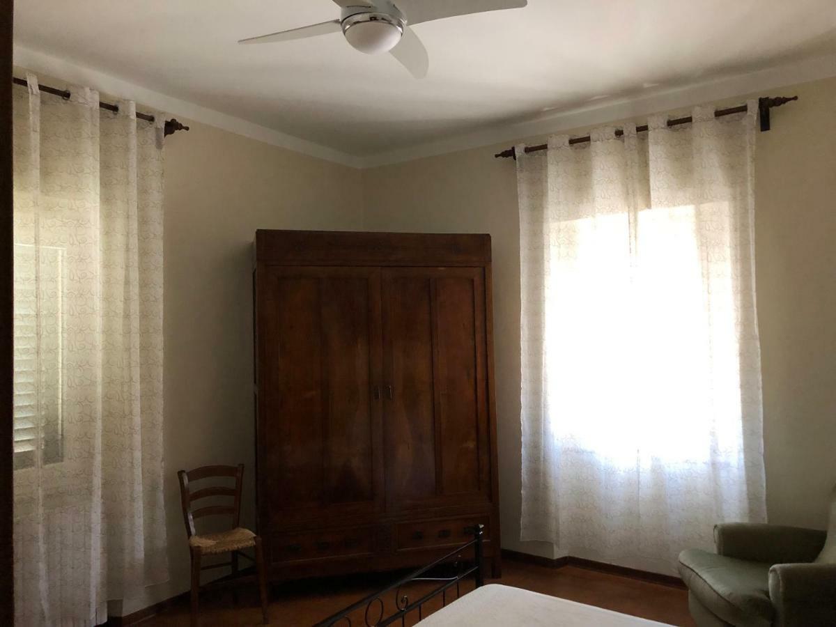 Casa Vacanza Ilia Пеша Экстерьер фото