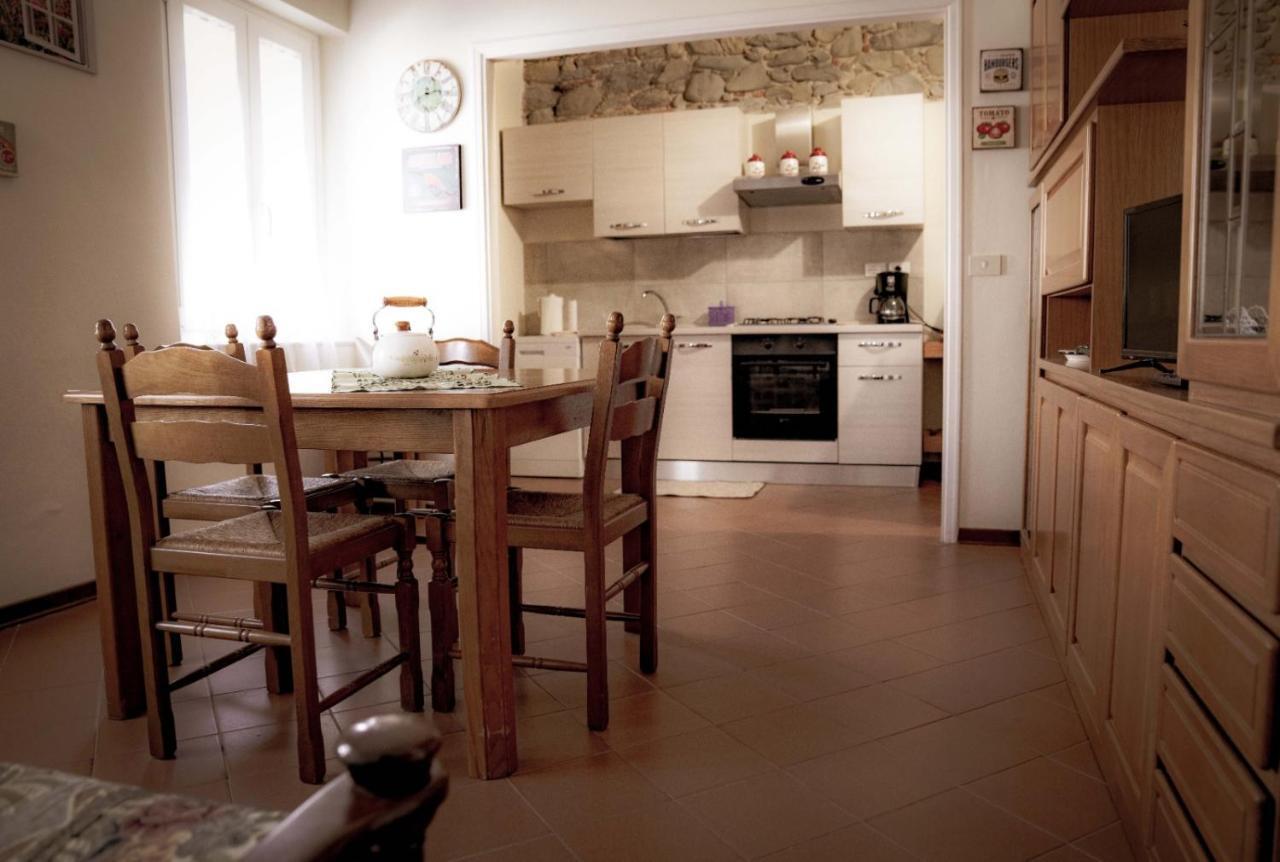 Casa Vacanza Ilia Пеша Экстерьер фото
