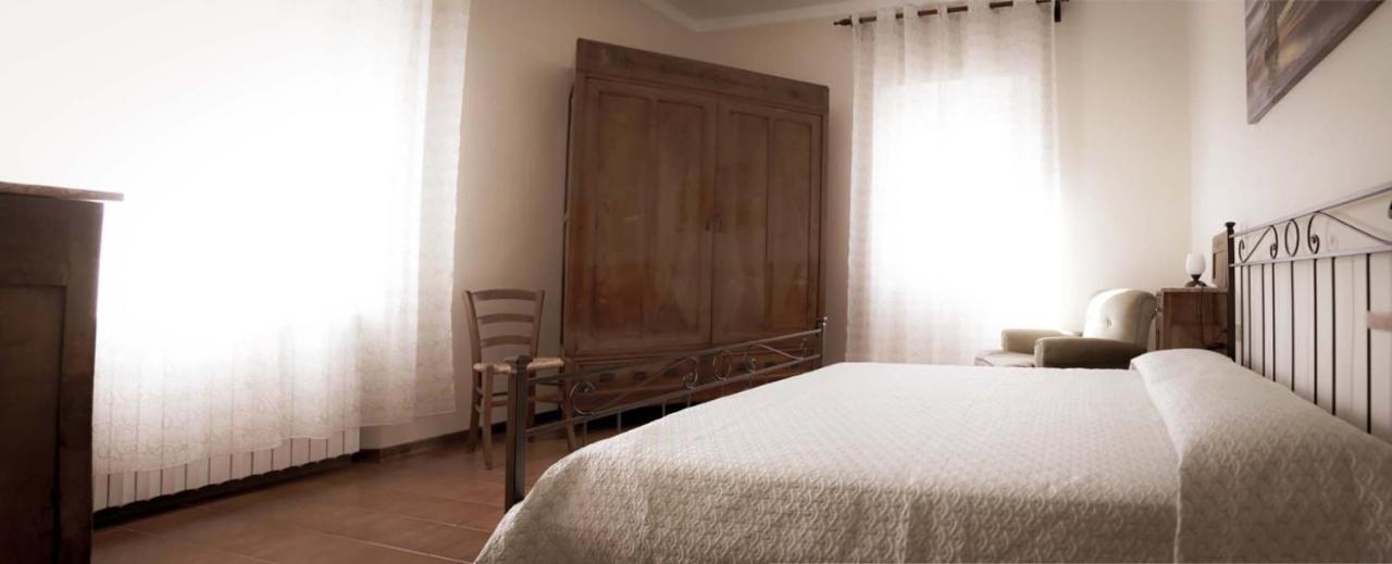 Casa Vacanza Ilia Пеша Экстерьер фото